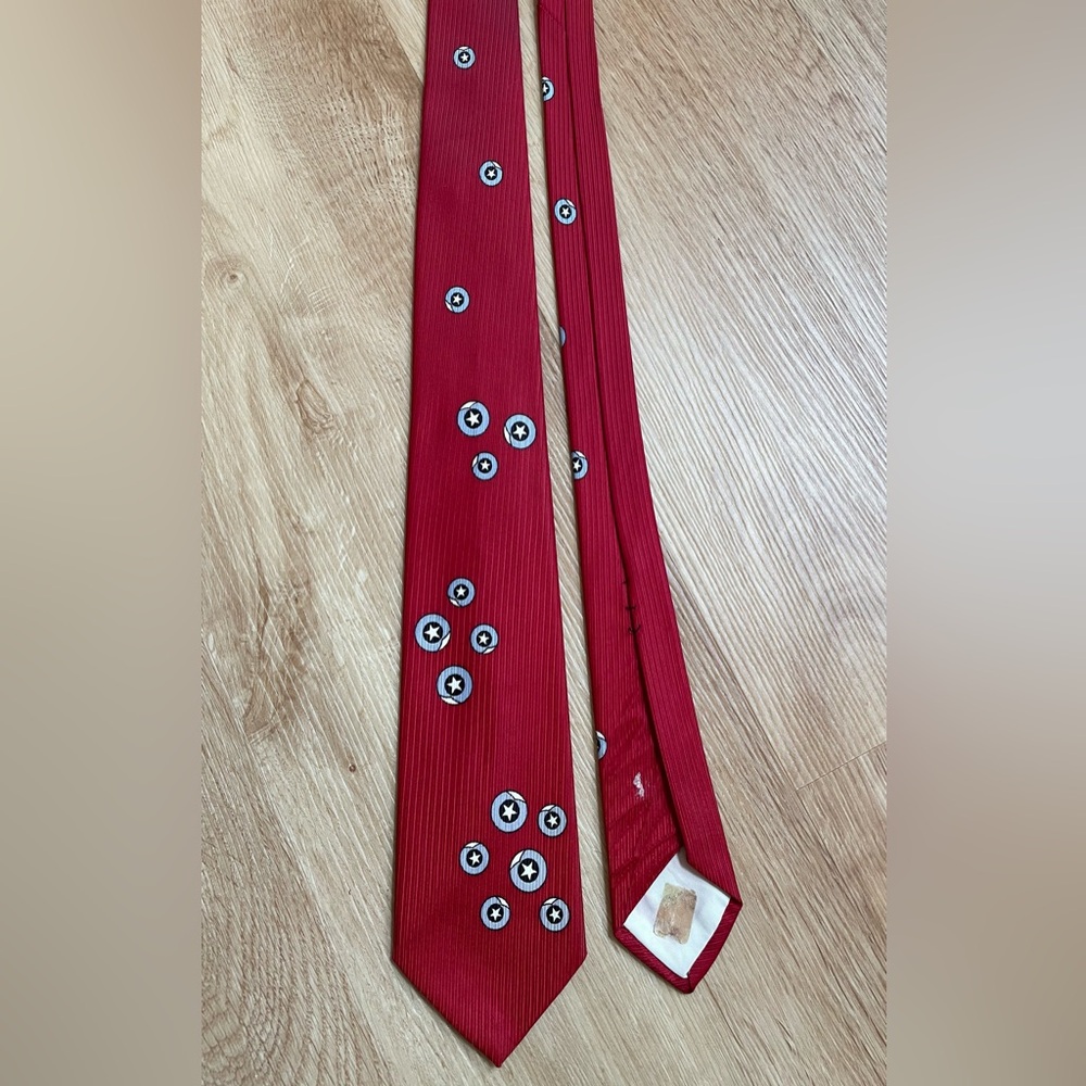 Vintage red tie “stars in my eyes” Marvel red white blue